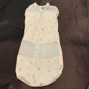 Happiest Baby sleepeas swaddle